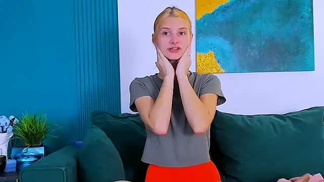 NightOpal online show from October 24, 2025, 4:14 pm