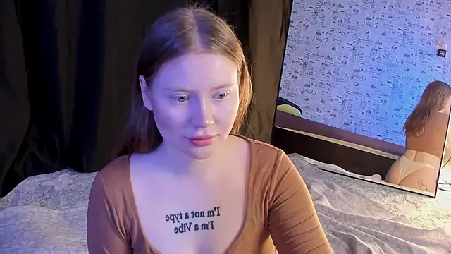 Lillie Berry online show from October 10, 2025, 4:33 am