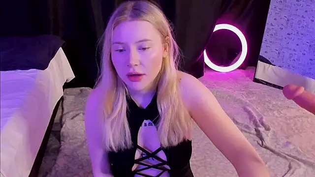 Lillie Berry online show from December 3, 2025, 4:20 am