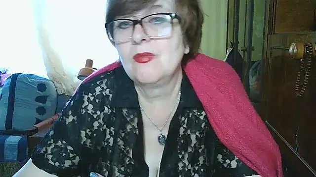 Snapshot of VeronicaGold511 chatting on October 12, 2025, 7:29 am VeronicaGold511 online show from October 12, 2025, 7:29 am