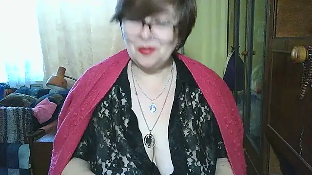Snapshot of VeronicaGold511 chatting on October 18, 2025, 7:09 am VeronicaGold511 online show from October 18, 2025, 7:09 am