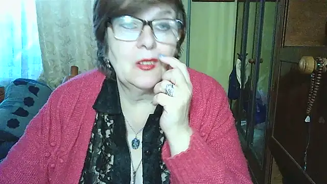 Snapshot of VeronicaGold511 chatting on October 20, 2025, 6:58 am VeronicaGold511 online show from October 20, 2025, 6:58 am