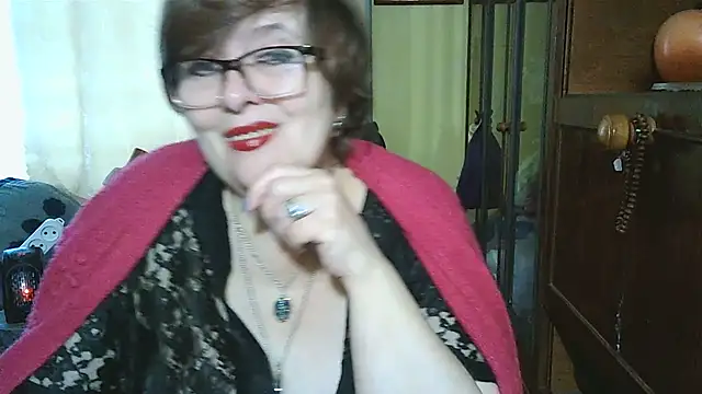 Snapshot of VeronicaGold511 chatting on October 24, 2025, 6:43 am VeronicaGold511 online show from October 24, 2025, 6:43 am