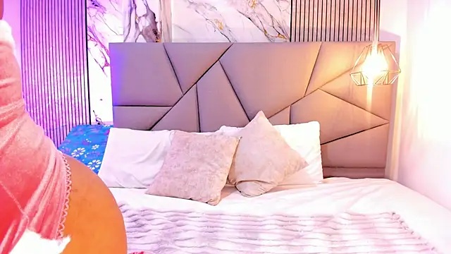 Tatihornyy online show from April 1, 2026, 11:33 am