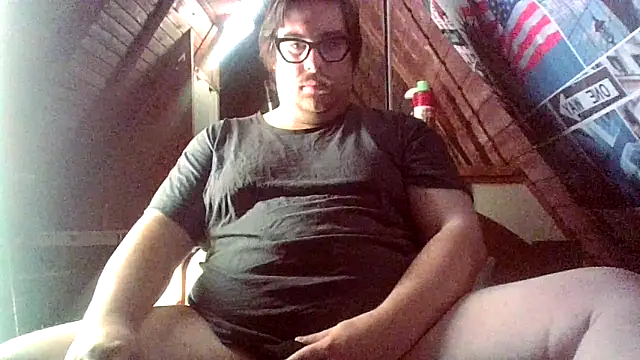 chubbyDavid1998 online show from October 31, 2025, 4:08 pm