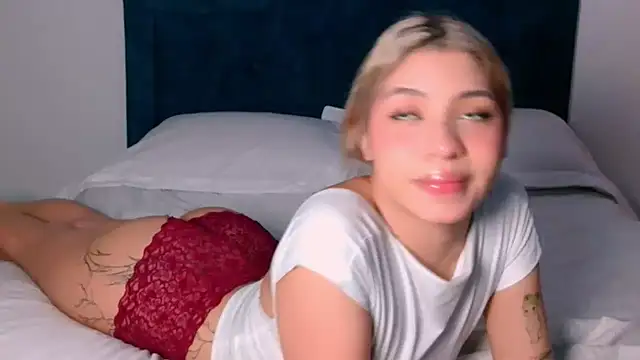 angelinhaaa online show from October 31, 2025, 4:30 pm