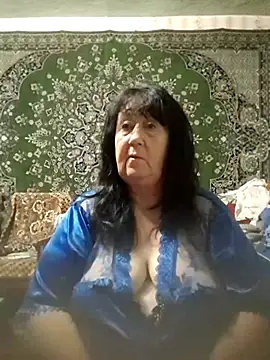 CrystalLime6411 online show from September 22, 2025, 6:43 pm