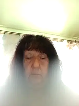 CrystalLime6411 online show from September 23, 2025, 6:49 am