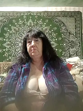 CrystalLime6411 online show from October 3, 2025, 5:54 pm