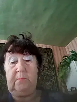 CrystalLime6411 online show from November 22, 2025, 12:15 pm