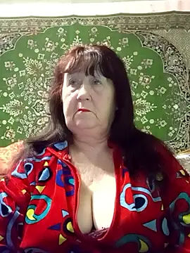 CrystalLime6411 online show from January 9, 2026, 6:10 pm