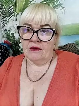 Snapshot of VioletSweet5566 chatting on May 1, 2026, 7:35 am VioletSweet5566 online show from May 1, 2026, 7:35 am