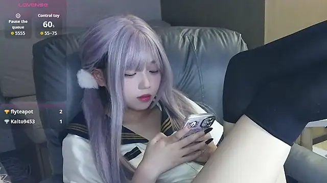 Snapshot of a5l2e0x chatting on November 13, 2025, 4:17 pm a5l2e0x online show from November 13, 2025, 4:17 pm