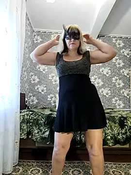 AliceGold5231 online show from September 22, 2025, 5:31 am