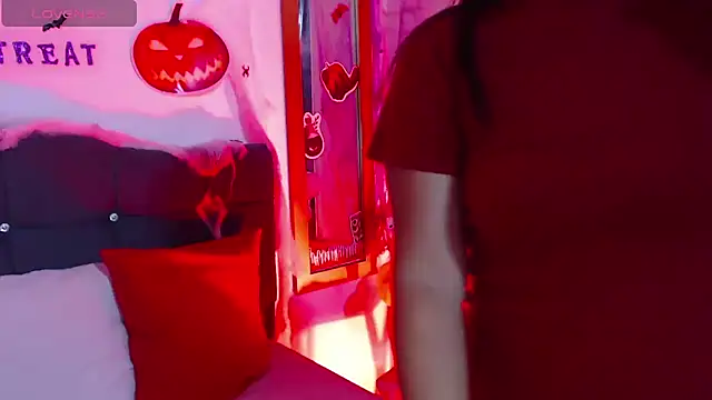 SamantaSweett  online show from October 16, 2025, 1:01 pm