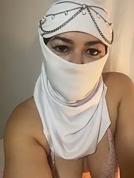 Amyraa  online show from November 22, 2025, 3:00 pm