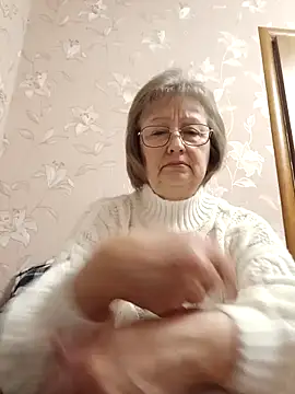 AlikaSwan5821 online show from February 17, 2026, 1:29 pm