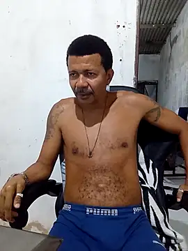 moreno25centimetro online show from April 21, 2026, 11:18 pm