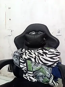 moreno25centimetro online show from April 25, 2026, 1:41 am