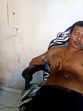 moreno25centimetro online show from April 26, 2026, 6:38 pm