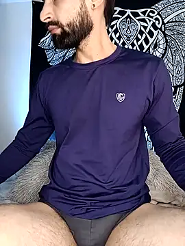 Enzo-wolf33 online show from September 17, 2025, 11:39 pm