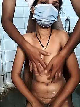 Shivani2002 online show from September 11, 2025, 7:52 am