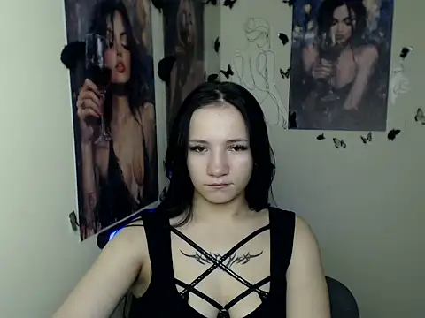 Em7MaA online show from December 19, 2025, 7:43 pm