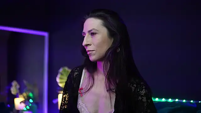 RubyRosa online show from October 29, 2025, 10:11 pm