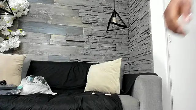 ItaloMoore online show from November 13, 2025, 11:20 am