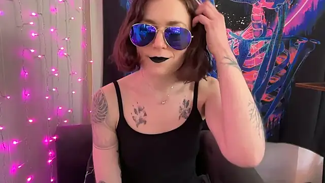 mistressannafoxx online show from October 3, 2025, 8:39 pm