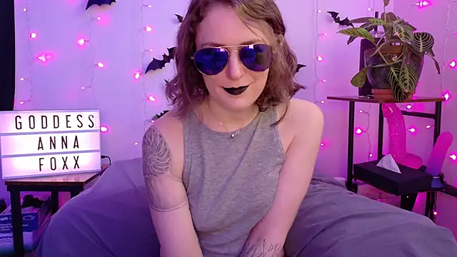 mistressannafoxx online show from February 3, 2026, 10:15 pm