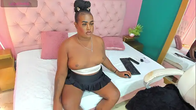 Snapshot of _EvaRouse chatting on September 12, 2025, 5:57 pm  EvaRouse online show from September 12, 2025, 5:57 pm