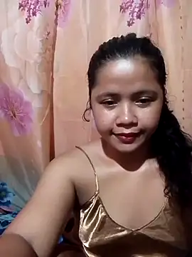 hotmomma8 online show from June 5, 2026, 2:51 am
