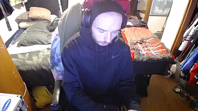 womenhateme69 online show from December 5, 2025, 2:25 pm