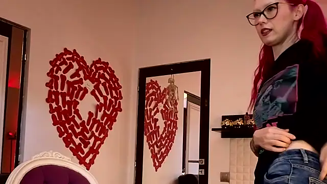 kulteacher online show from April 26, 2026, 9:40 am