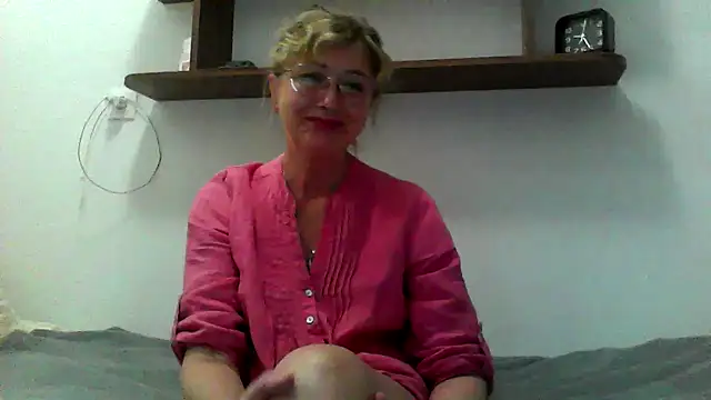 Snapshot of IrynaMolbertx chatting on September 17, 2025, 7:26 pm IrynaMolbertx online show from September 17, 2025, 7:26 pm