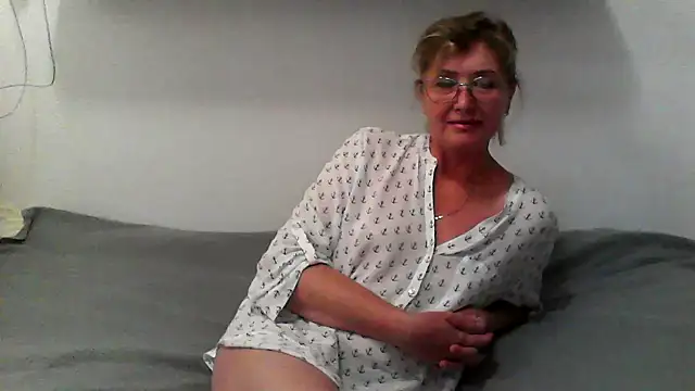 Snapshot of IrynaMolbertx chatting on September 23, 2025, 7:17 pm IrynaMolbertx online show from September 23, 2025, 7:17 pm