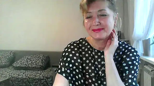 Snapshot of IrynaMolbertx chatting on October 15, 2025, 8:14 am IrynaMolbertx online show from October 15, 2025, 8:14 am