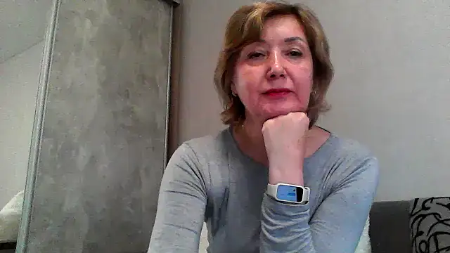 Snapshot of IrynaMolbertx chatting on October 24, 2025, 7:16 am IrynaMolbertx online show from October 24, 2025, 7:16 am