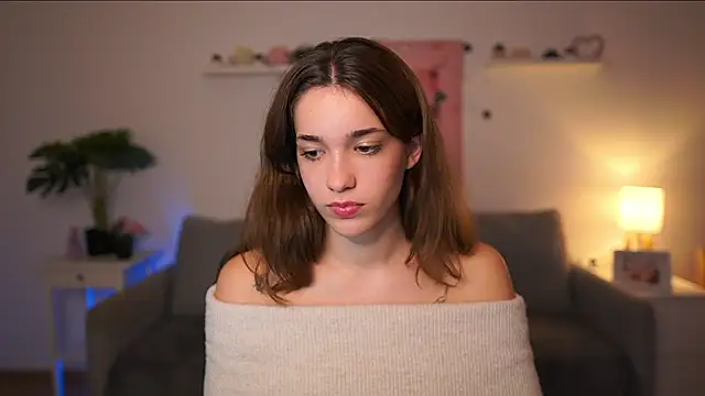 kissie cat online show from October 2, 2025, 1:07 pm