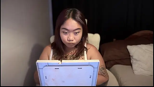  XXXKittyTingles online show from December 18, 2025, 7:03 am