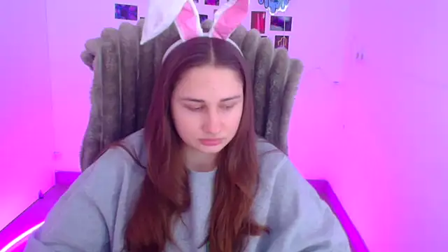 Stefanie Sweet online show from February 13, 2026, 7:04 am