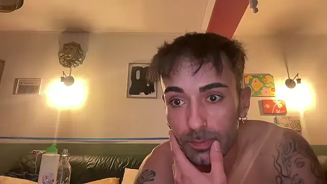 bertfaust online show from October 3, 2025, 9:23 pm