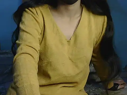 imaila18 online show from November 22, 2025, 5:06 am