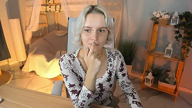 BethanyCloud online show from October 13, 2025, 5:18 am