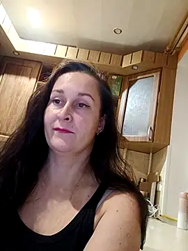 Amandda  online show from October 1, 2025, 5:08 pm