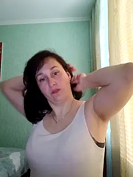 Amandda  online show from June 8, 2026, 4:18 pm