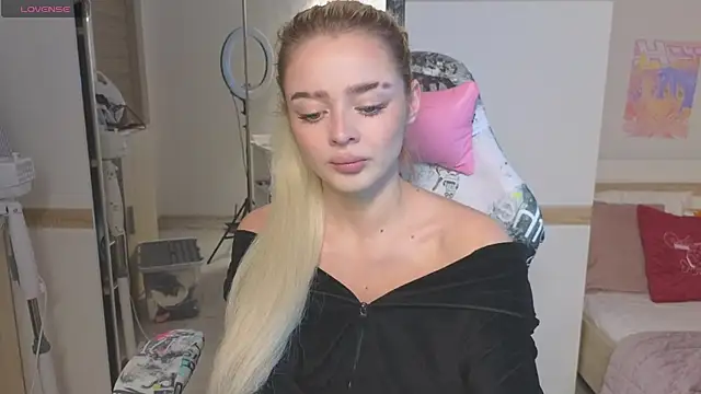 Snapshot of Relax_Time_ chatting on September 28, 2025, 11:48 am Relax Time online show from September 28, 2025, 11:48 am