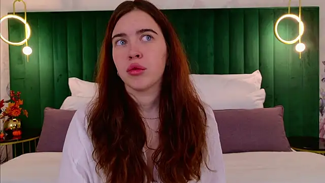 Snapshot of KimberlyBond chatting on September 25, 2025, 3:05 pm KimberlyBond online show from September 25, 2025, 3:05 pm