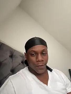 labishyoung25 online show from November 21, 2025, 6:06 pm